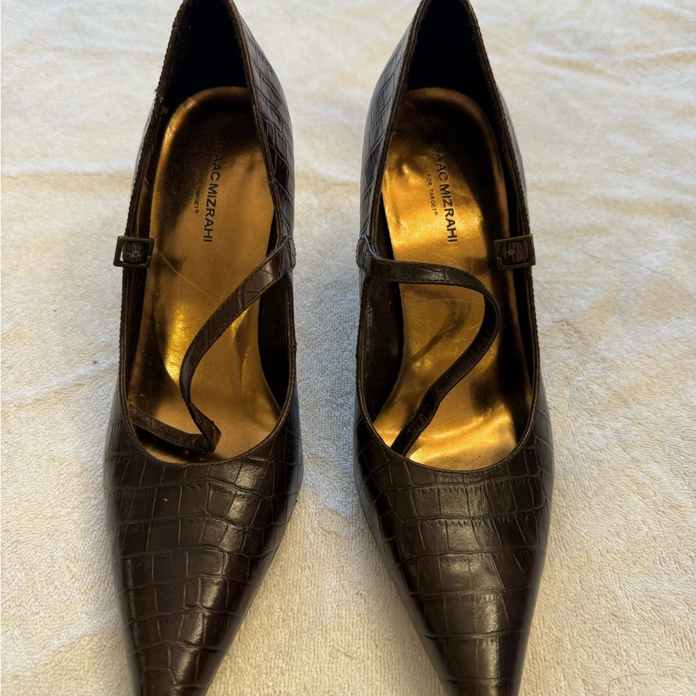 Isaac Mizrahi Black Croc-Embossed Heels. Size 8